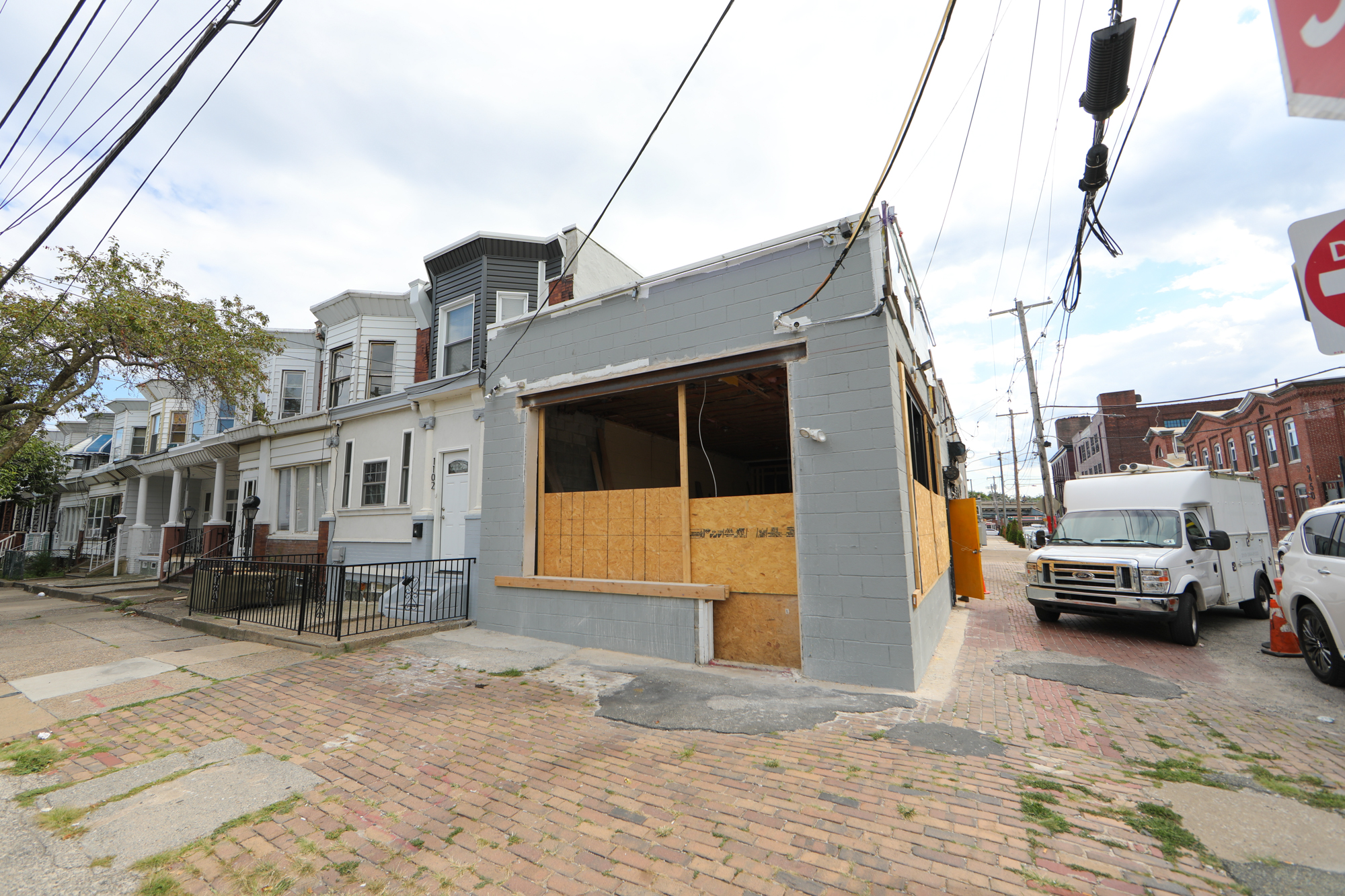 1100 East Tioga-2565