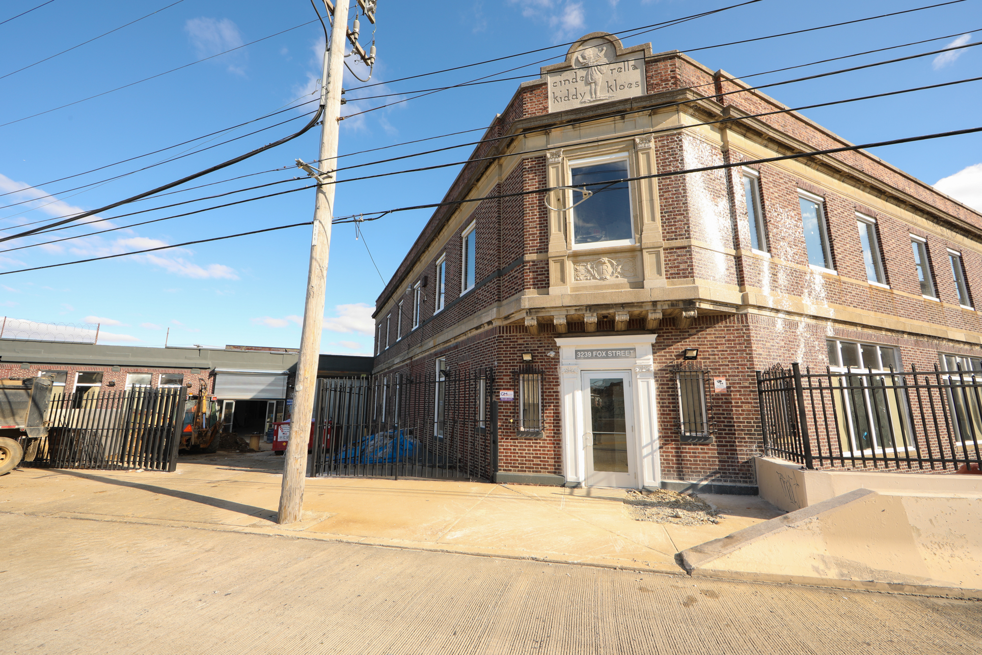 Fox Street 2-1-20-2879